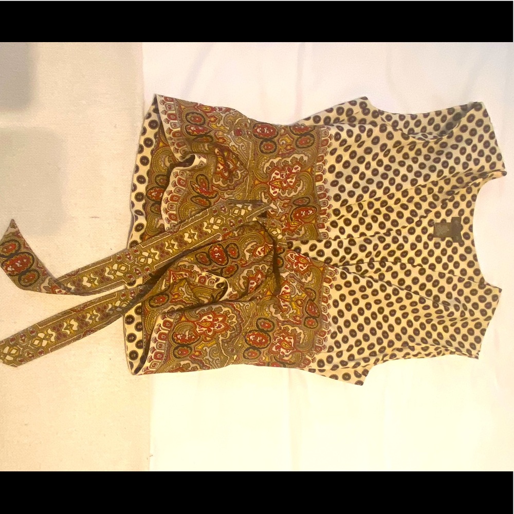 Cool vintage top !
